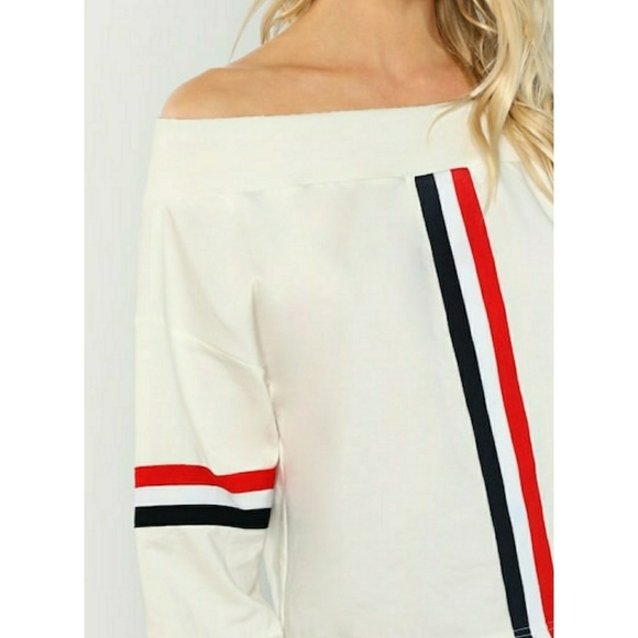 ⬇️VIVA | Off Shoulder Sweatshirt - Picture 4 of 6